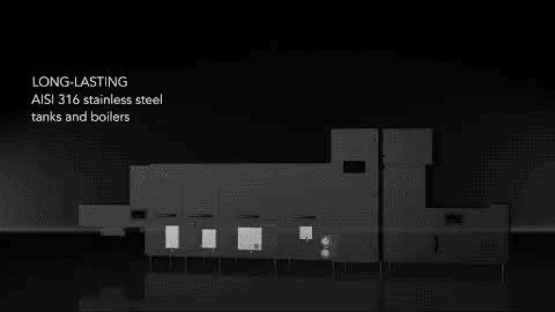 Auf schwarzem Hintergrund ist eine dunkle Industriemaschine zu sehen, auf der linken Seite steht der Text „LANGLEBIGE Tanks und Kessel aus Edelstahl AISI 316“.