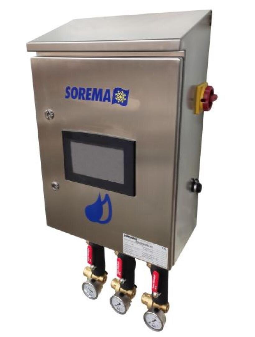 Ein Edelstahl-Bedienfeld von SOREMA mit Touchscreen-Display, Not-Aus-Schalter und drei angeschlossenen Druckmessgeräten mit roten Ventilen an der Unterseite.
