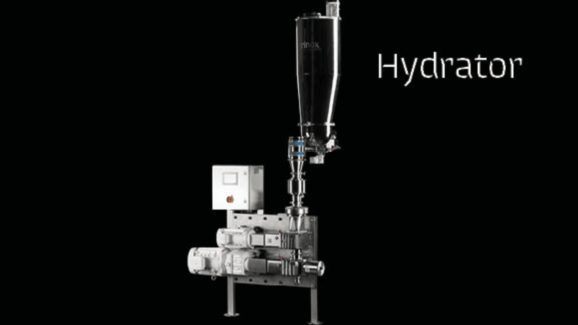 Industrielle Hydratationsmaschine mit einem hohen vertikalen Tank, einem Bedienfeld und mehreren Rohren und Komponenten, alles vor einem schwarzen Hintergrund. Das Wort Hydrator erscheint auf der rechten Seite in weißer Schrift.