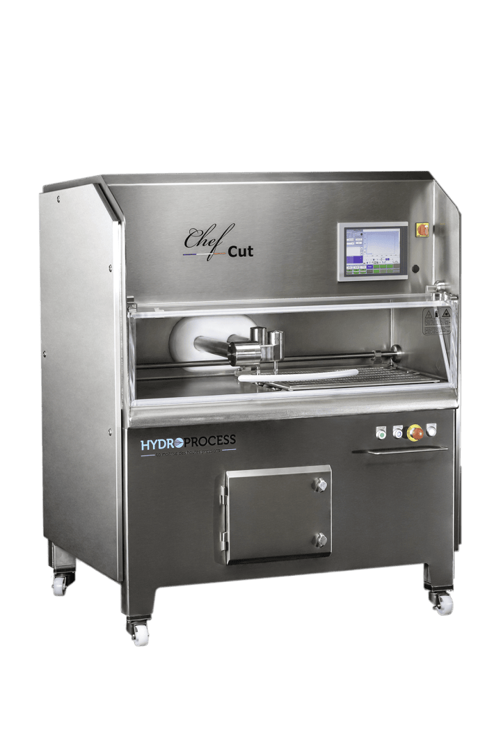 Eine industrielle Lebensmittelverarbeitungsmaschine aus Edelstahl mit der Bezeichnung „Chef Cut“ mit digitalem Bedienfeld, transparenter Schutzabdeckung und Rädern für mehr Mobilität. Das HYDROPROCESS-Logo ist auf der Vorderseite sichtbar.